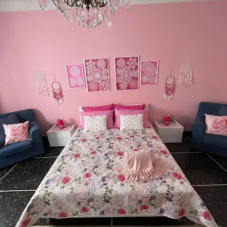 Casa Adele - Serravalle Outlet 住宿加早餐酒店 塞拉瓦莱·斯克里维亚